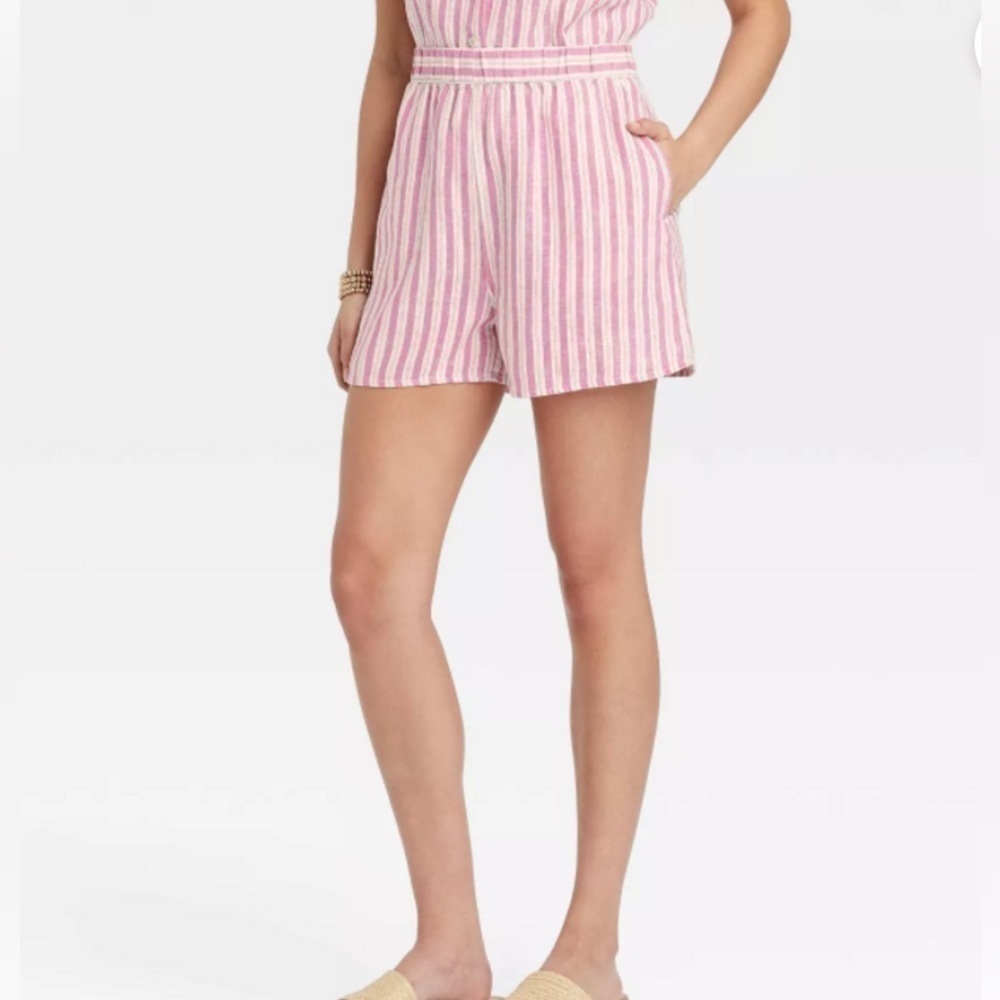 Universal Thread Women's Linen Blend Pink White
Striped High Rise Shorts Size M